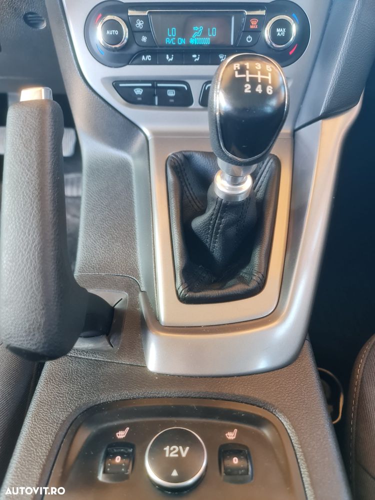 FORD Focus 2014 — imagine 10