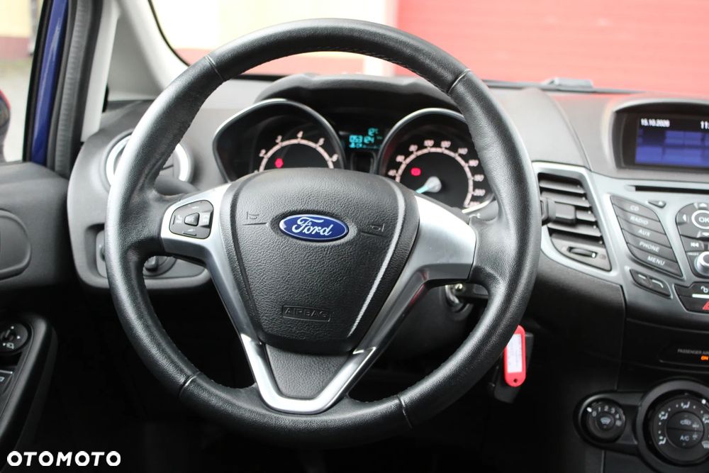 Ford Fiesta - 32