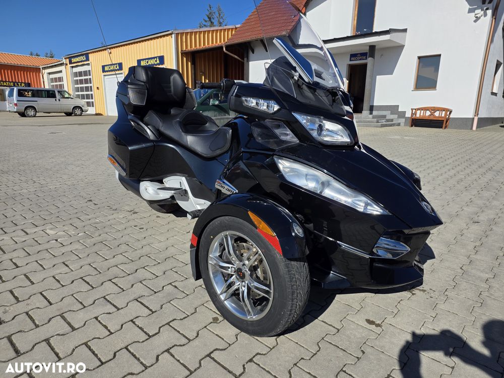 Can-Am Spyder - 3
