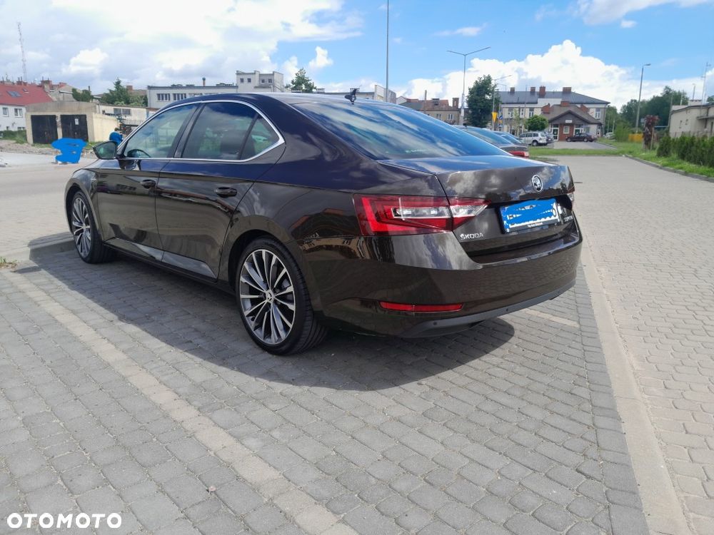 Skoda Superb 2.0 TDI L&K DSG - 4