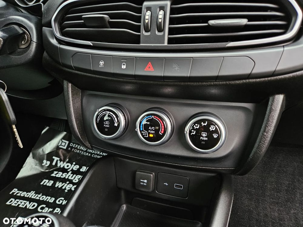 Fiat Tipo 1.4 16v Easy EU6d - 27