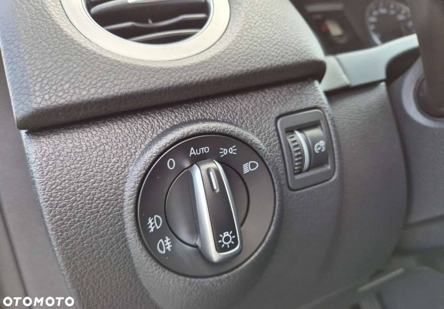 Volkswagen Tiguan - 17
