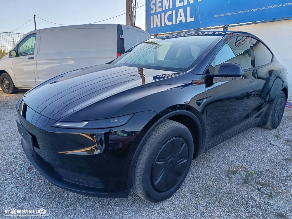 Tesla Model Y - 5