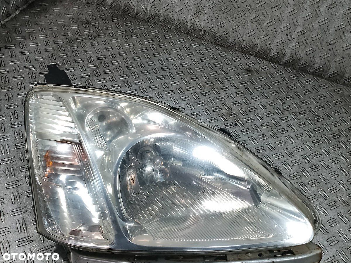 LAMPA PRAWA PRZÓD HONDA CIVIC VII 33100-S6A-G020 - 1
