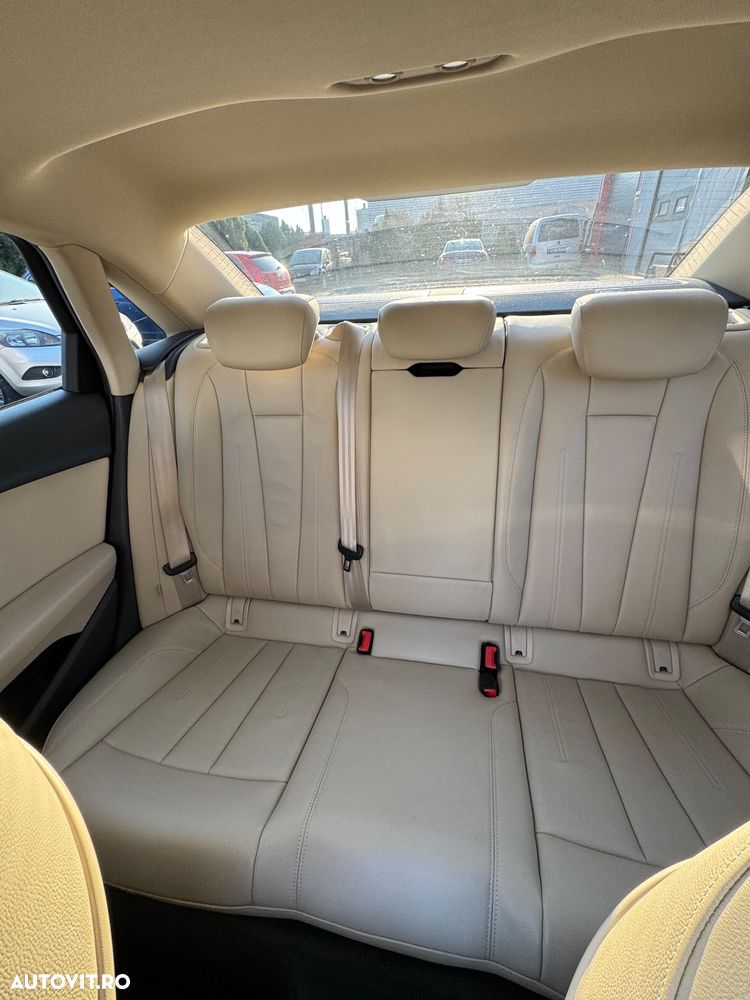 Audi A4 2.0 TDI S tronic Design - 24