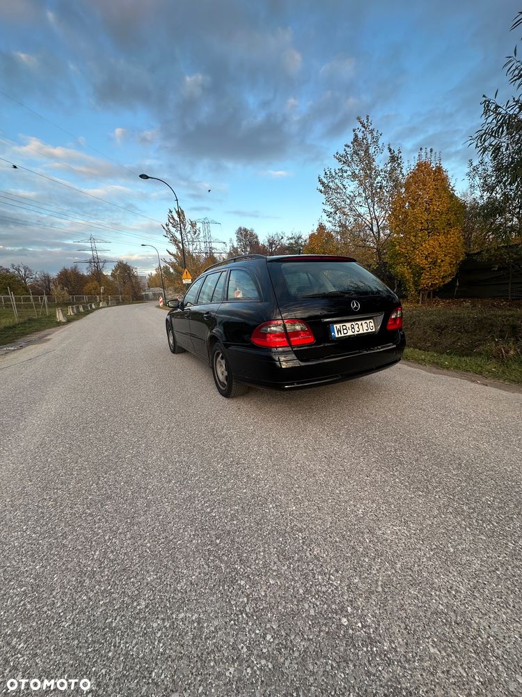 Mercedes-Benz Klasa E 220 T CDI Classic - 4