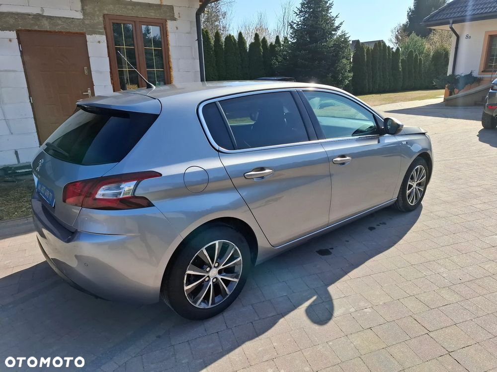 Peugeot 308 - 1