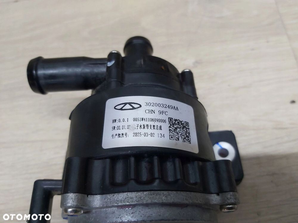 OMODA 5 E5 C5 pompa wody obiegu pompka 302000779AA - 3