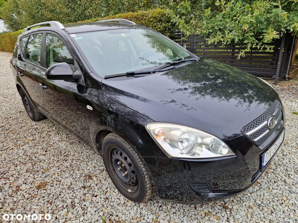 Kia Ceed Cee'd 1.4 L - 8