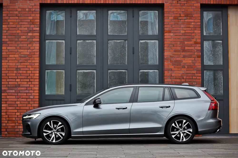 Volvo V60 D4 Geartronic R-Design - 10