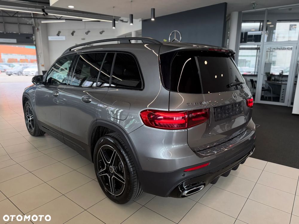 Mercedes-Benz GLB 200 AMG Line 7G-DCT - 2