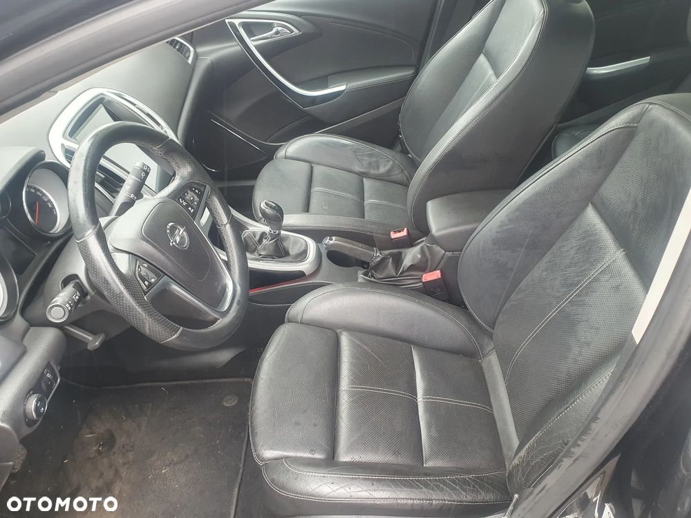 Opel Astra 1.4 T Cosmo - 10