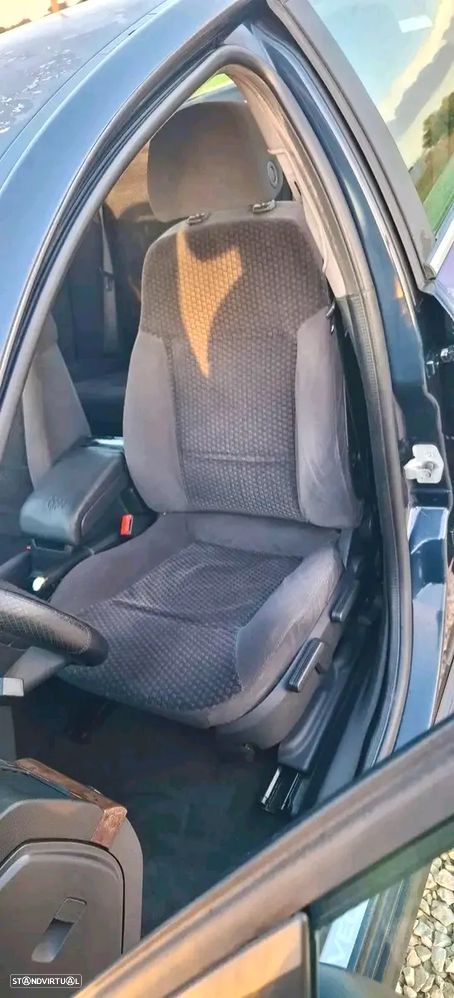 Opel Vectra 2.2 DTi Elegance - 4