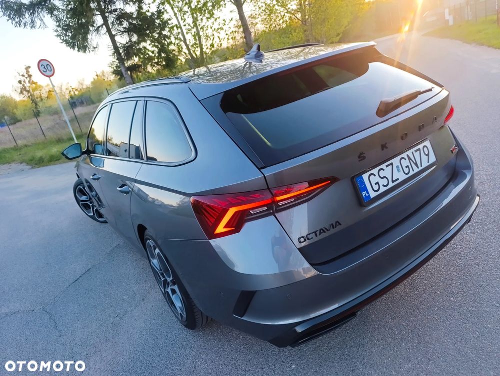 Skoda Octavia 2.0 TDI DSG 4x4 RS - 13