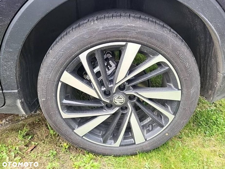 MG ZS 1.5 HEV+ Exclusive - 12