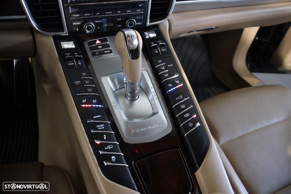 Porsche Panamera 4 GTS PDK - 23