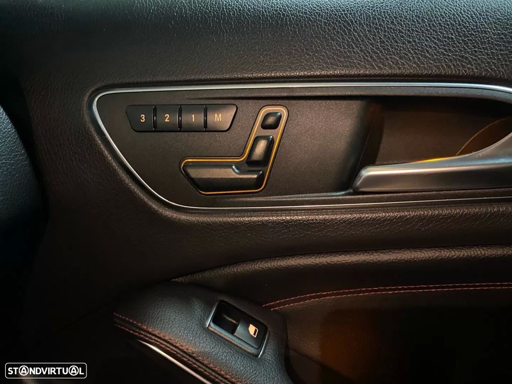 Mercedes-Benz GLA 180 d 7G-DCT AMG Line - 17