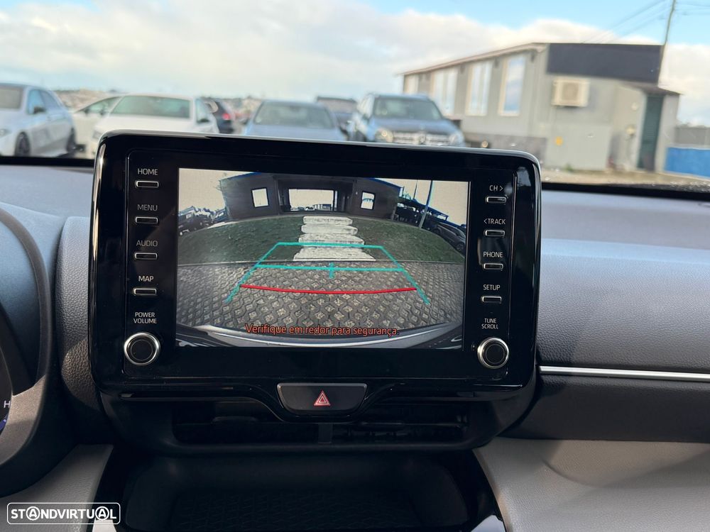 Toyota Yaris Cross 1.5 HDF Comfort Plus AWD - 9