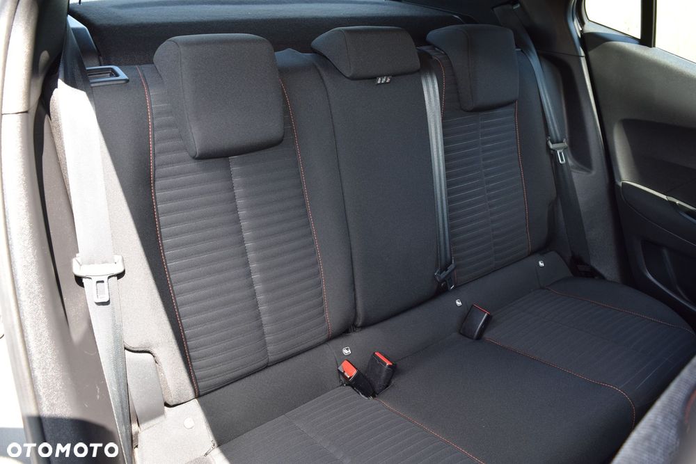 Peugeot 2008 1.5 BlueHDi Active S&S - 24