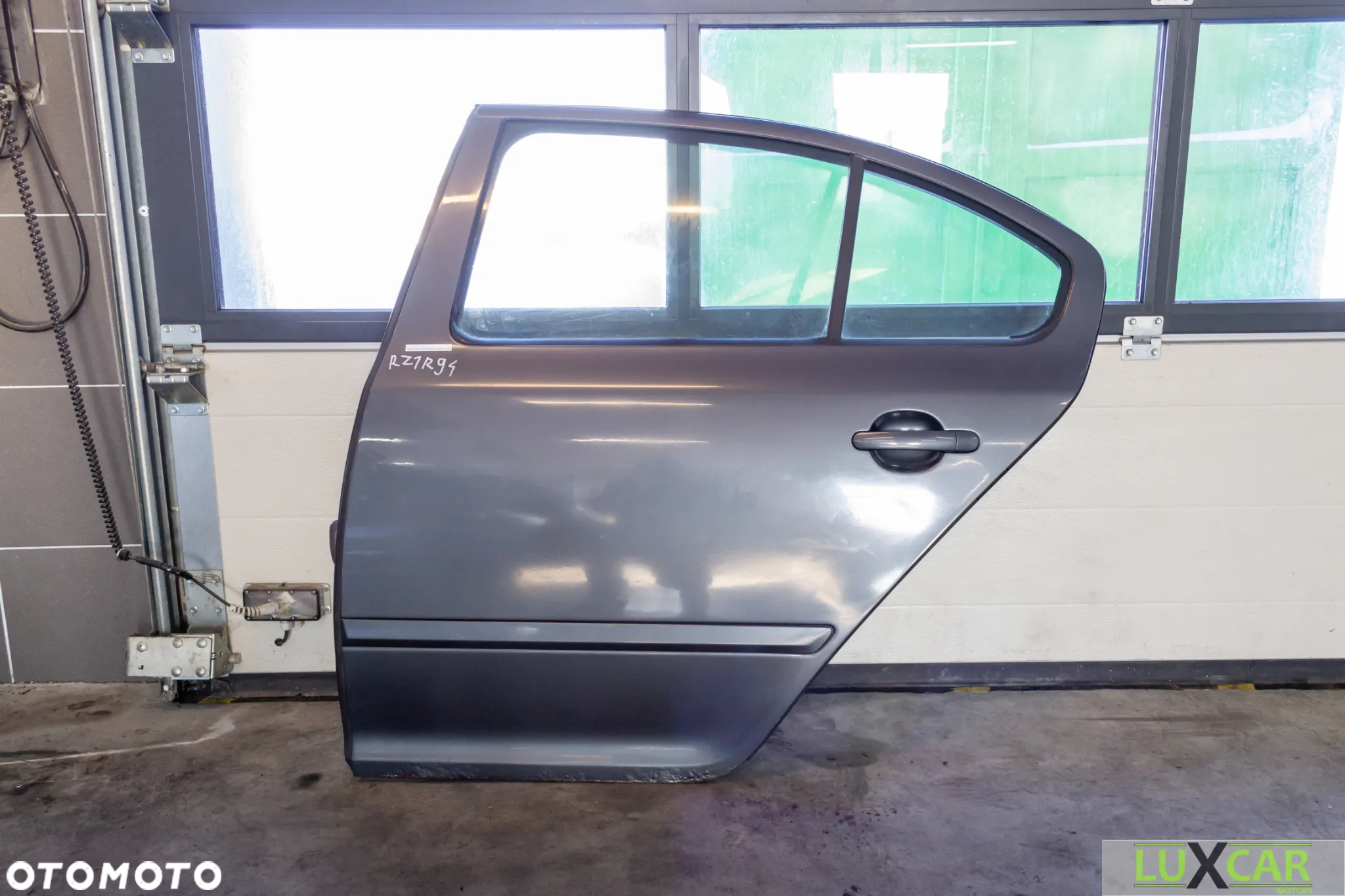 SKODA OCTAVIA II 2 VRS DRZWI LEWE TYŁ KOLOR LF8J GORLICE RZ1R94 - 3