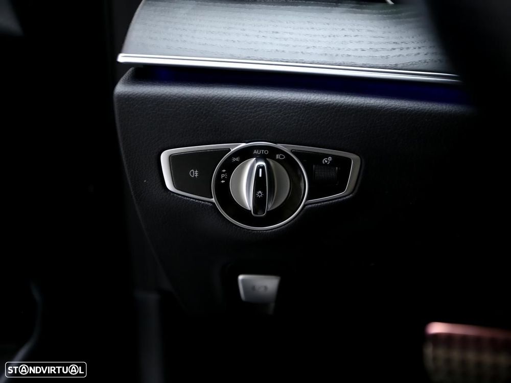 Mercedes-Benz E 300 de AMG Line 4Matic - 21