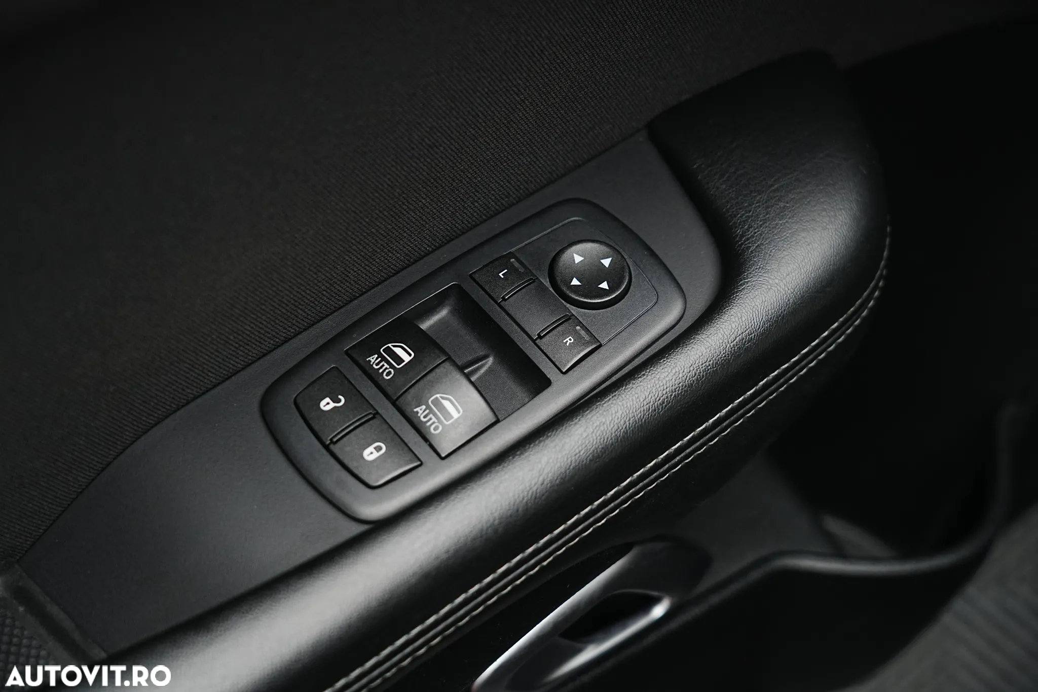 Dodge Challenger Automatik SXT Plus - 27