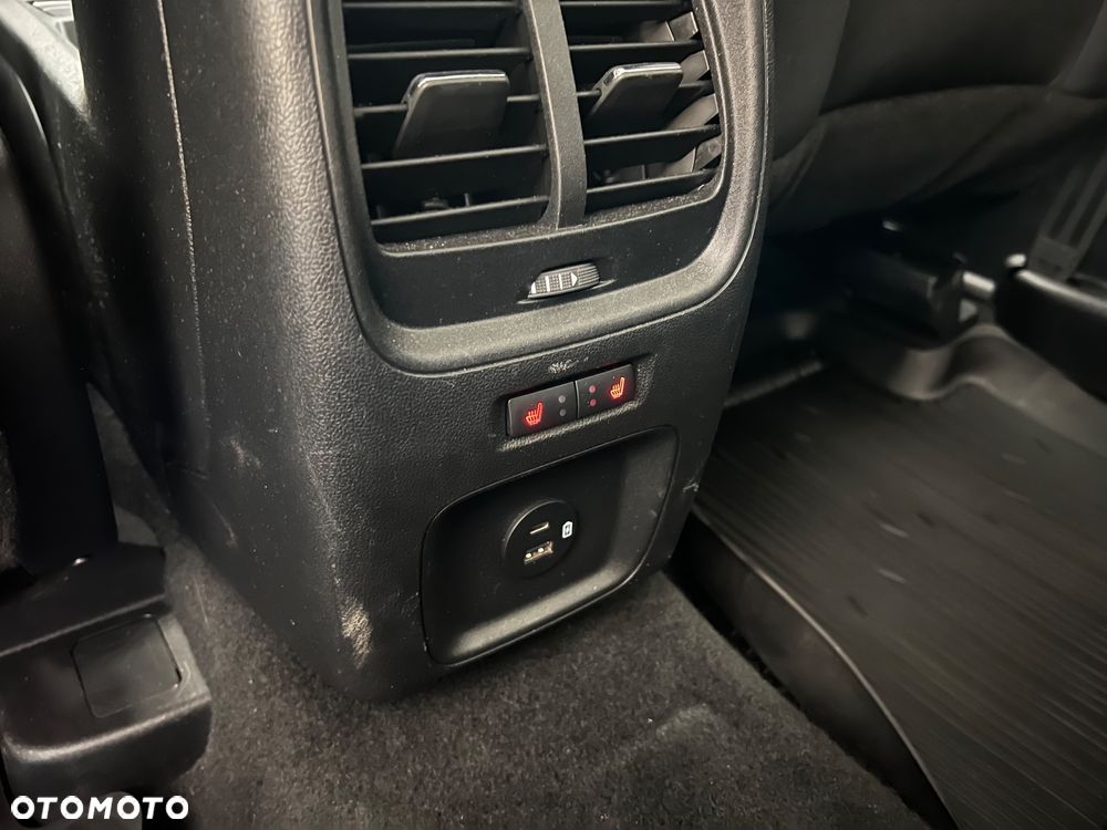 Ford Kuga 1.5 EcoBoost FWD Titanium - 35