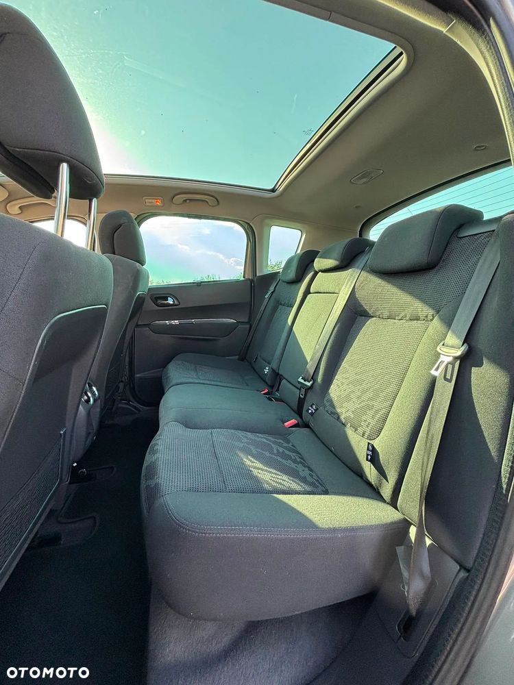 Peugeot 3008 1.6 HDi Premium - 8