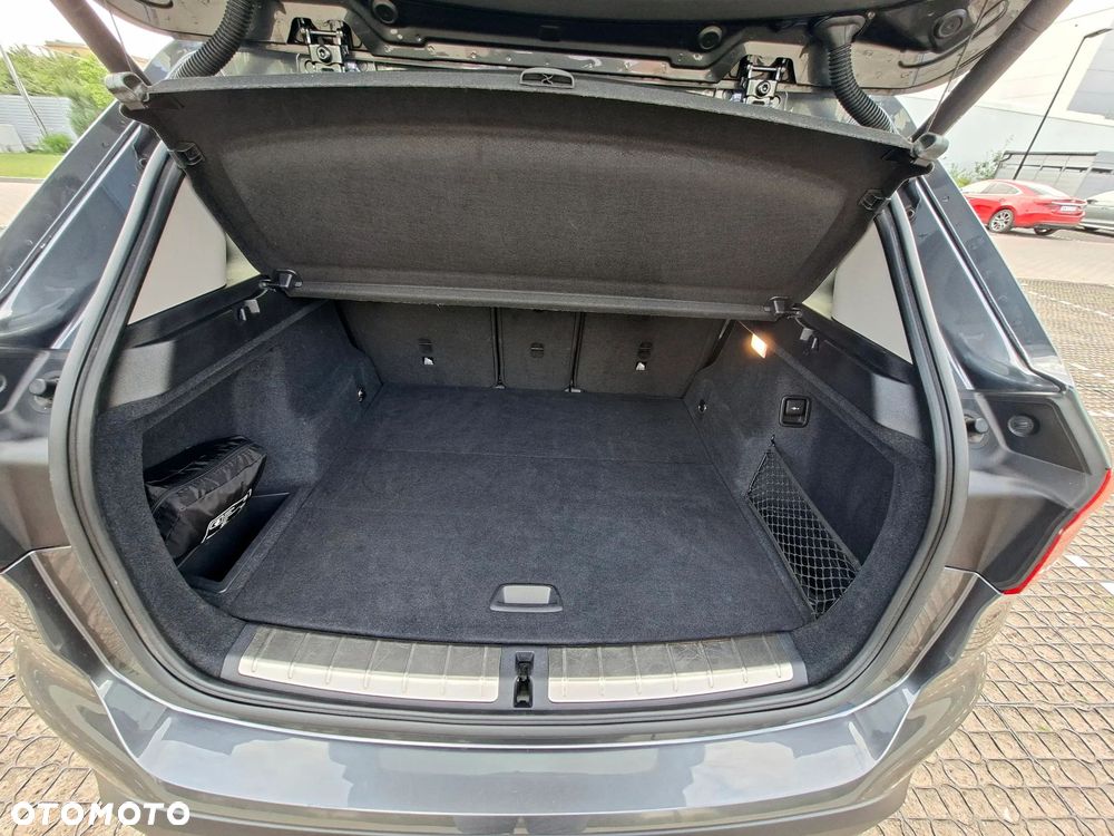 BMW X1 sDrive18i Sport Line - 11
