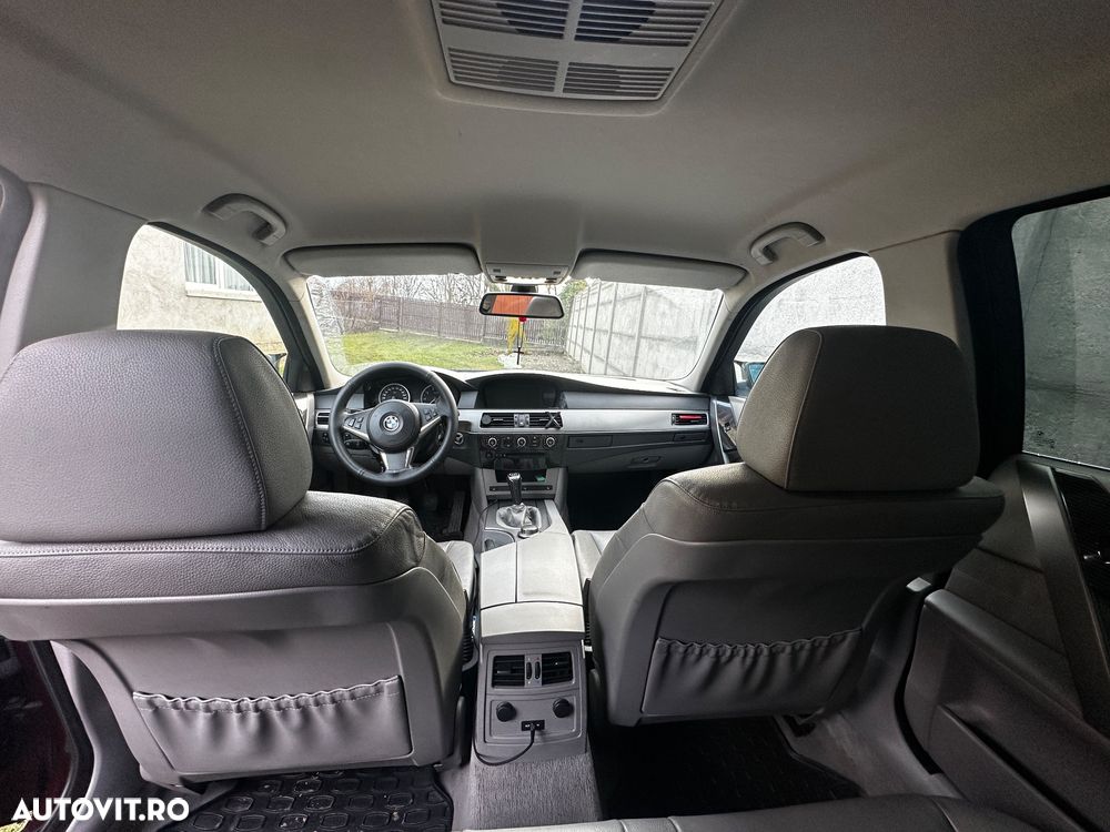 BMW Seria 5 523i - 8