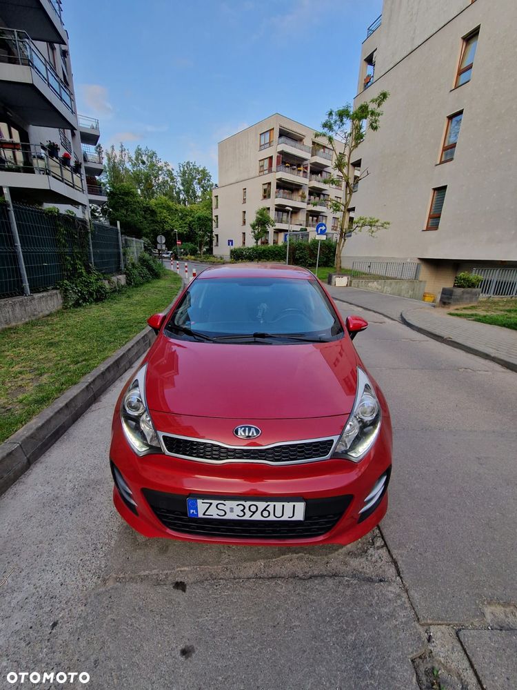 Kia Rio - 4