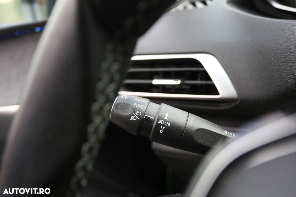 Peugeot 5008 PureTech 130 Stop & Start Crossway - 26