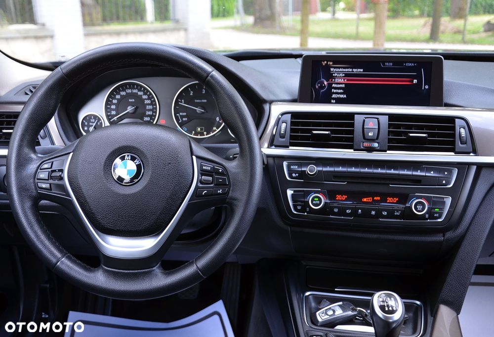 BMW Seria 3 318d Blue Performance Modern Line - 14
