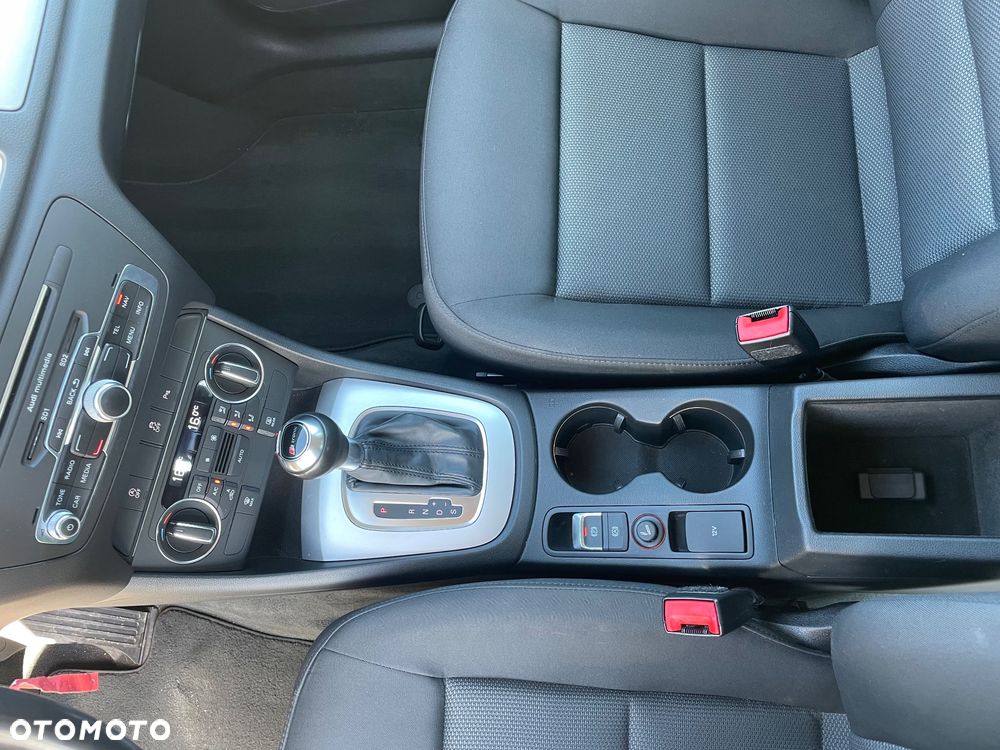 Audi Q3 2.0 TDI S tronic design - 18