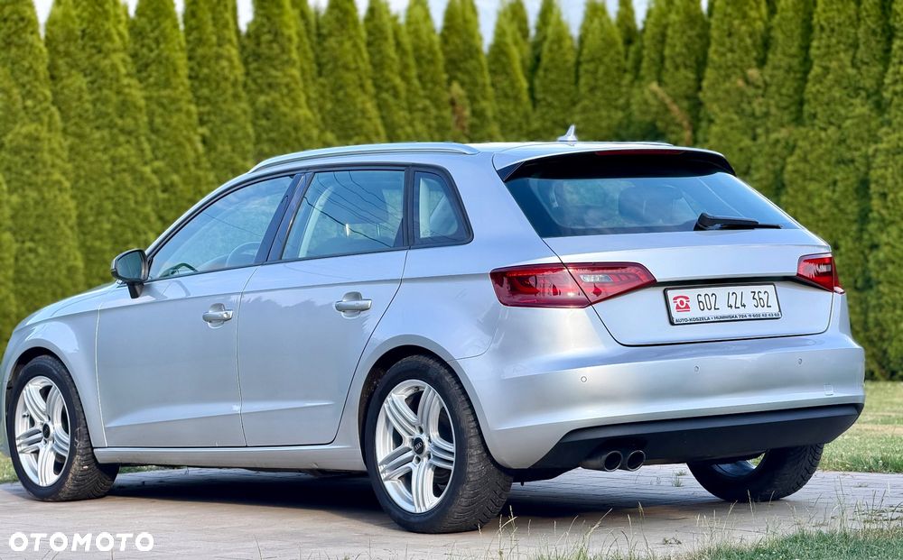 Audi A3 Sportback 1.4 TFSI Attraction - 4