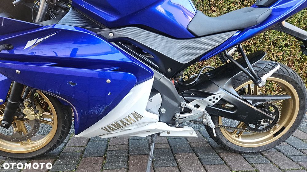 Yamaha YZF - 8