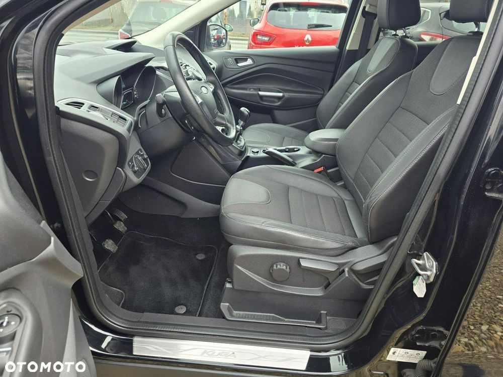 Ford Kuga 1.6 EcoBoost 2x4 Titanium - 6