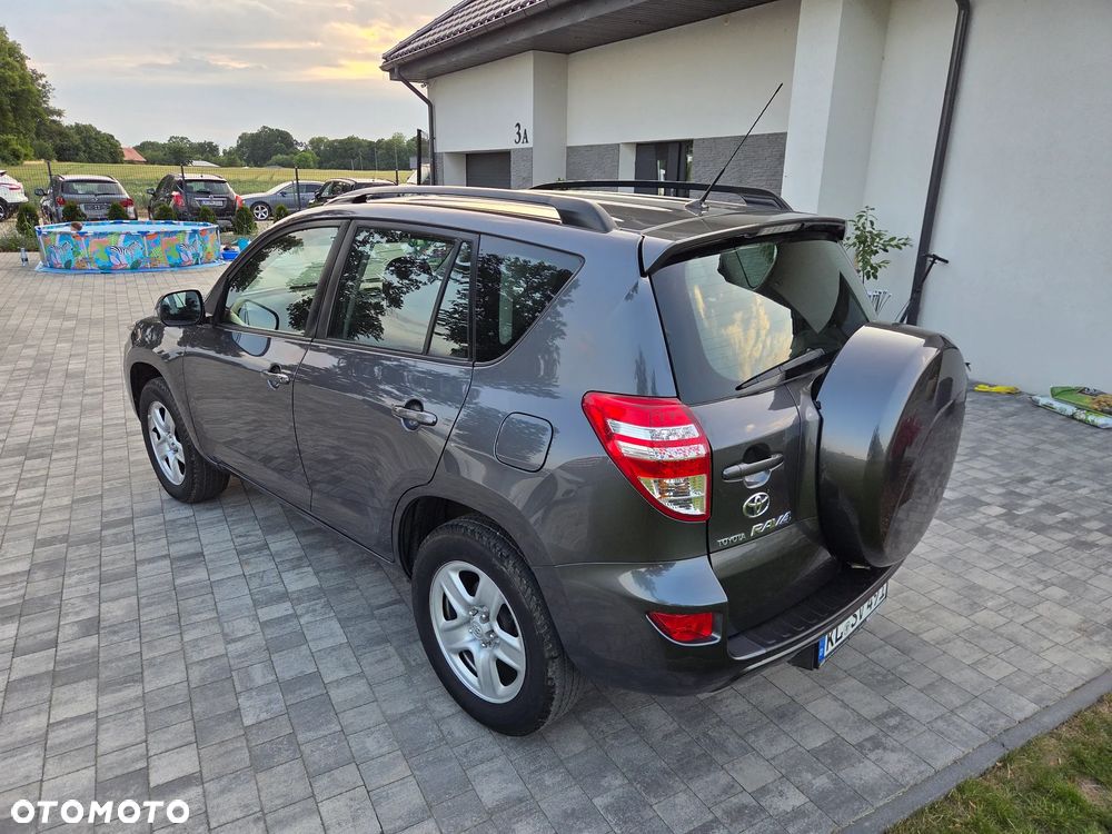 Toyota RAV4 2.2 D-4D 4x2 - 8