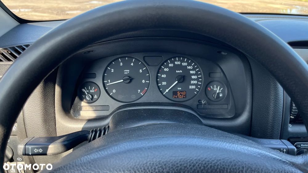 Opel Astra 1.4 16v GL - 6