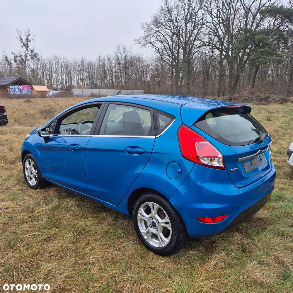 Ford Fiesta 1.6 TDCI SYNC Edition - 6