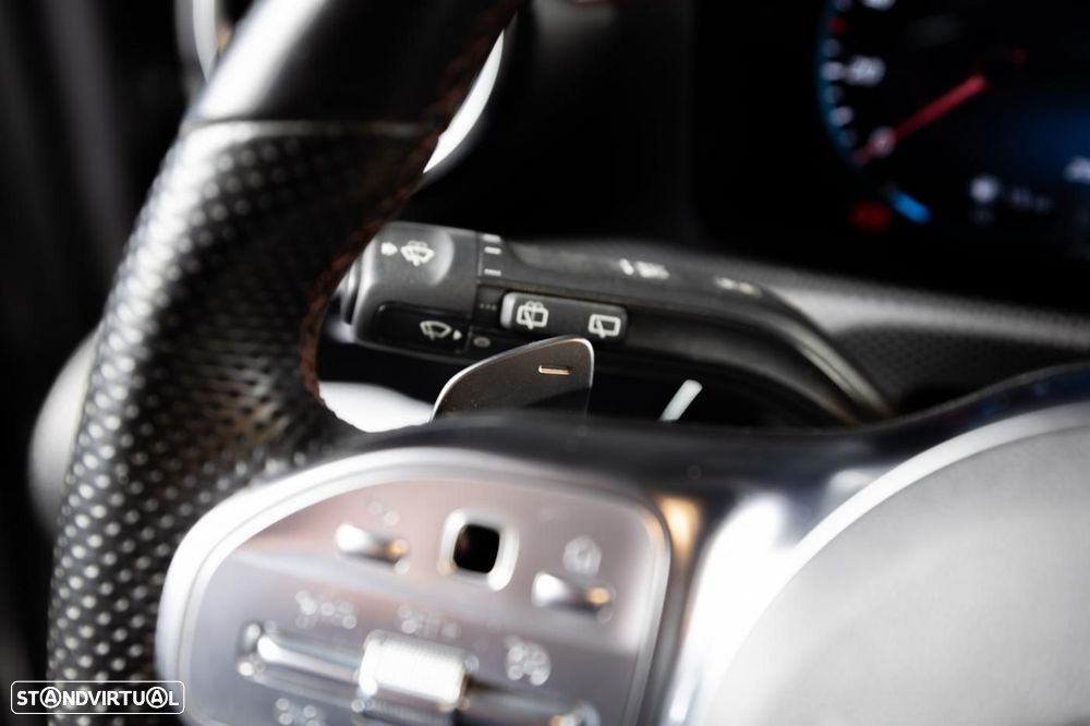 Mercedes-Benz A 250 e 8G-DCT AMG Line - 26