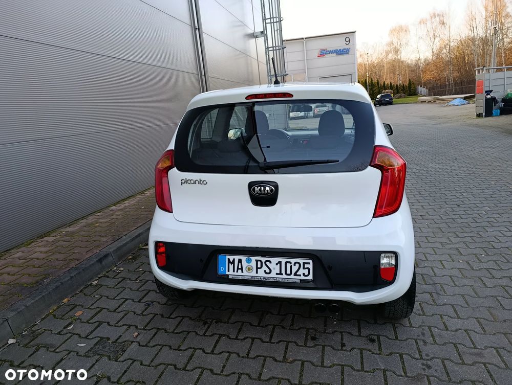 Kia Picanto 1.0 Dream Team Edition - 12