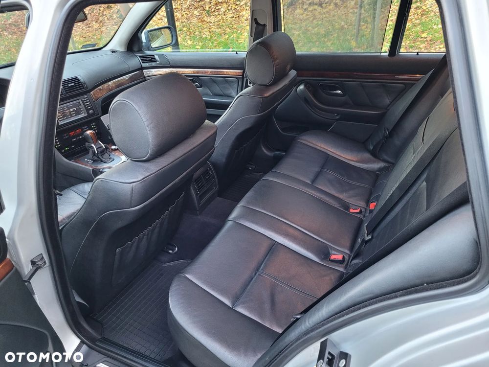 BMW Seria 5 - 13