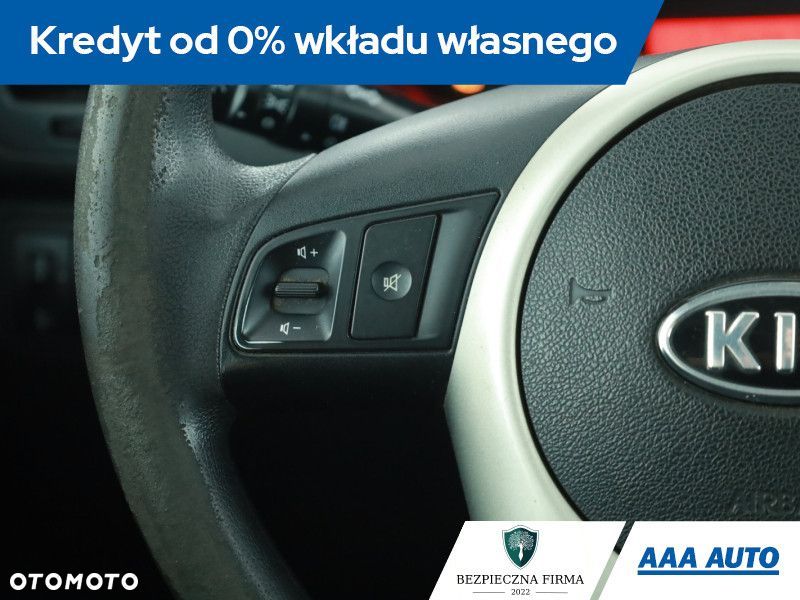 Kia Venga - 14