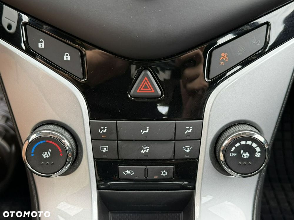 Chevrolet Cruze - 22