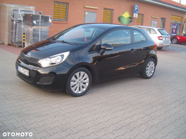 Kia Rio - 2