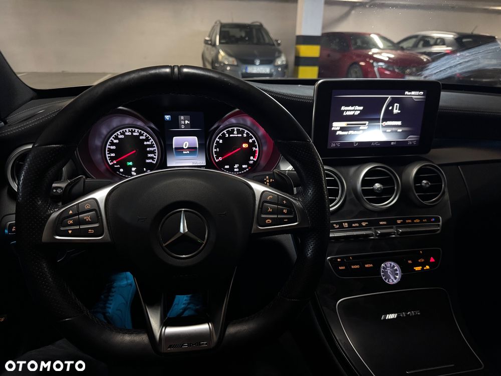 Mercedes-Benz Klasa C AMG 63 - 17