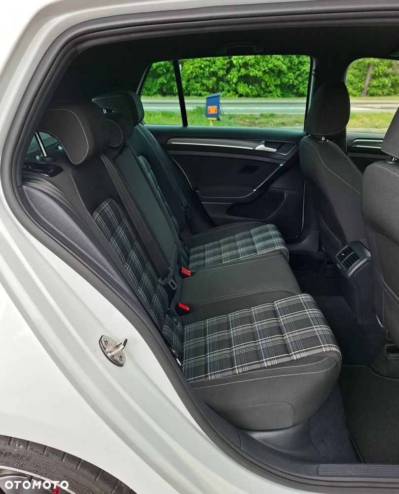 Volkswagen Golf GTD (BlueMotion Technology) DSG - 11