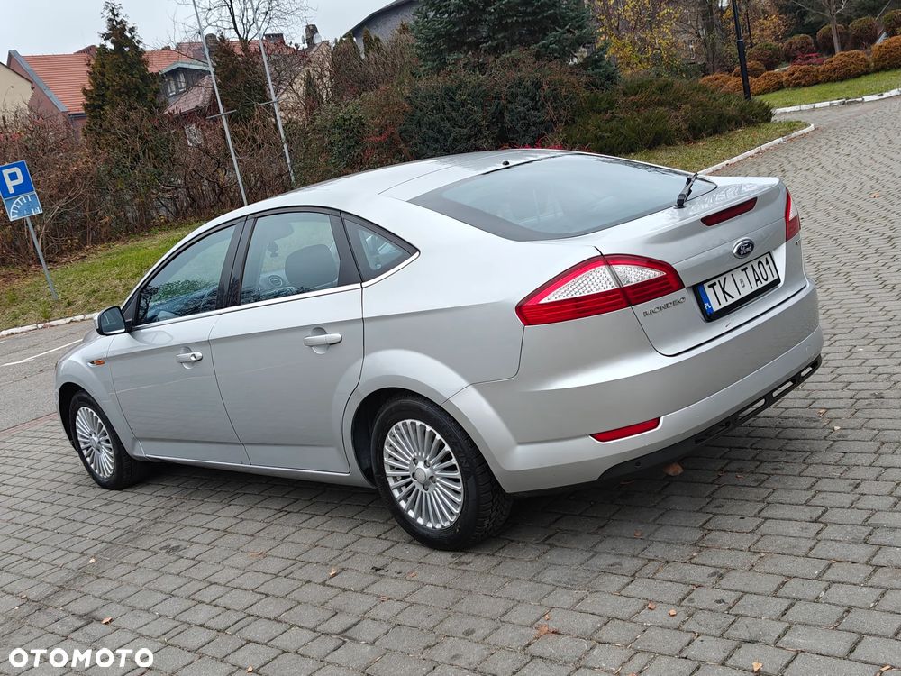 Ford Mondeo 1.8 TDCi Ghia - 23