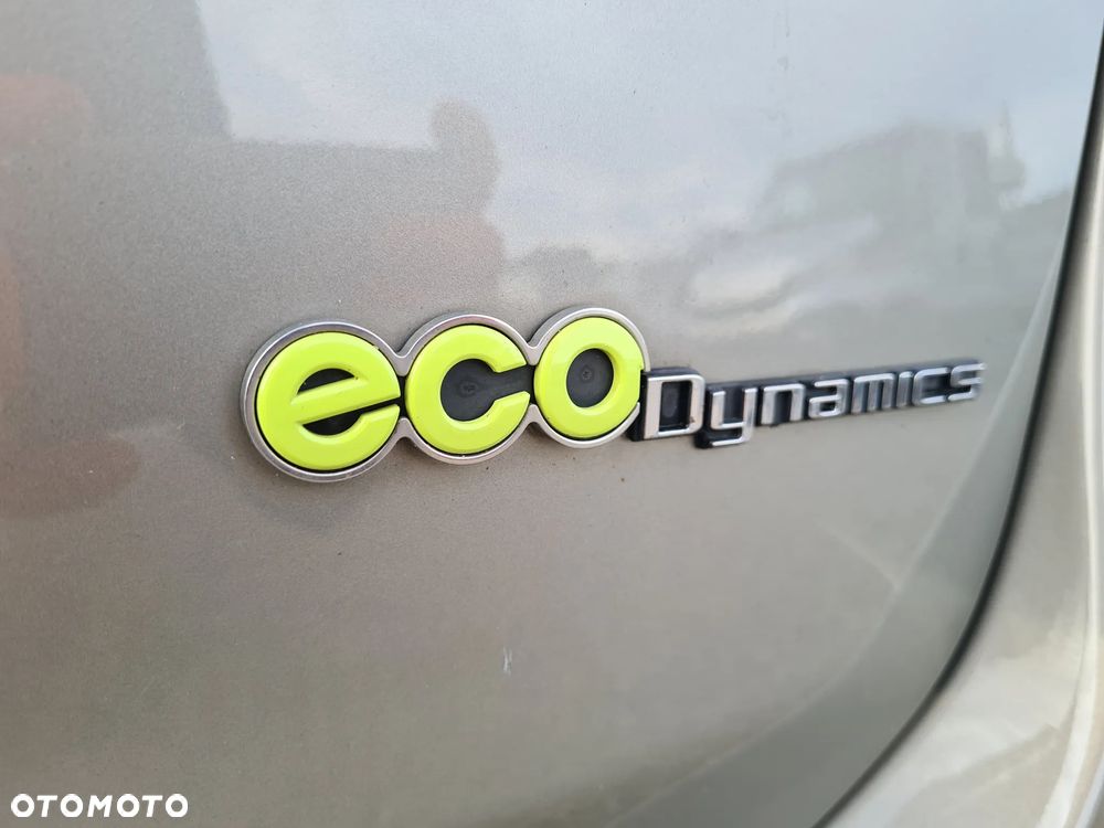 Kia Carens 1.7 CRDi 115 Dream-Team Edition - 32